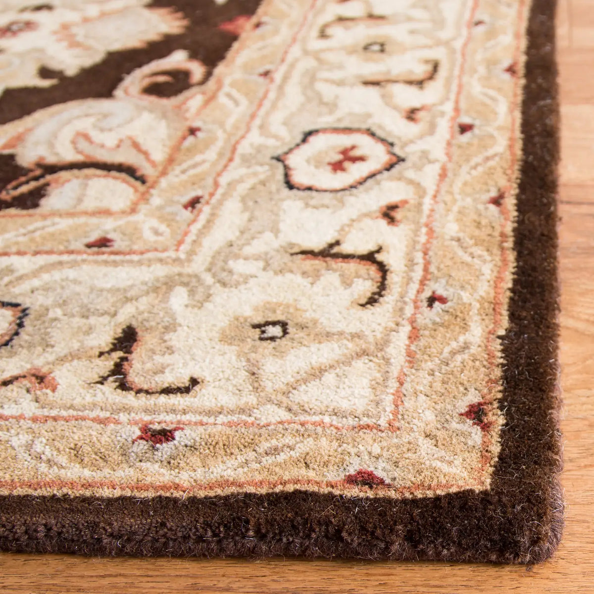 Safavieh Heritage 5'-0" x 8'-0" Rug in Espresso / Ivory