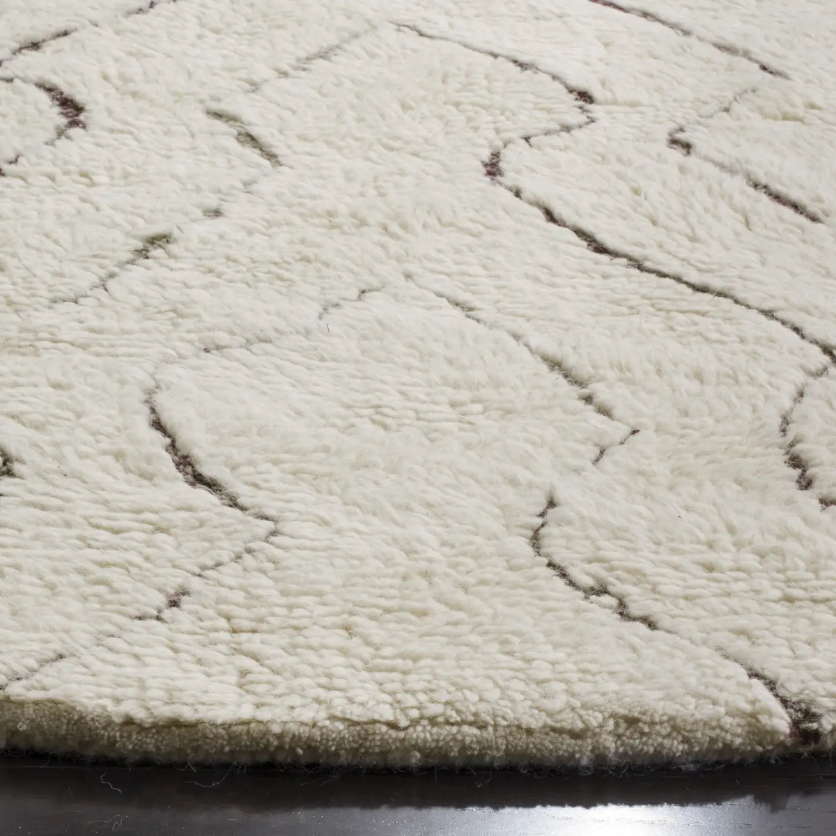 Safavieh Casablanca 6'-0" x 6'-0" Rug in Ivory / Multi