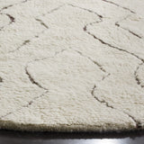 Safavieh Casablanca 6'-0" x 6'-0" Rug in Ivory / Multi