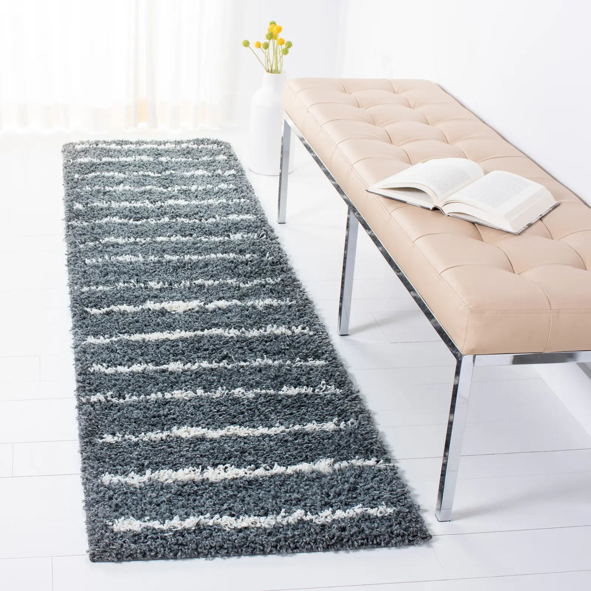 Safavieh Venus Shag 600 2'-2" x 10'-0" Rug in Dark Grey / Ivory