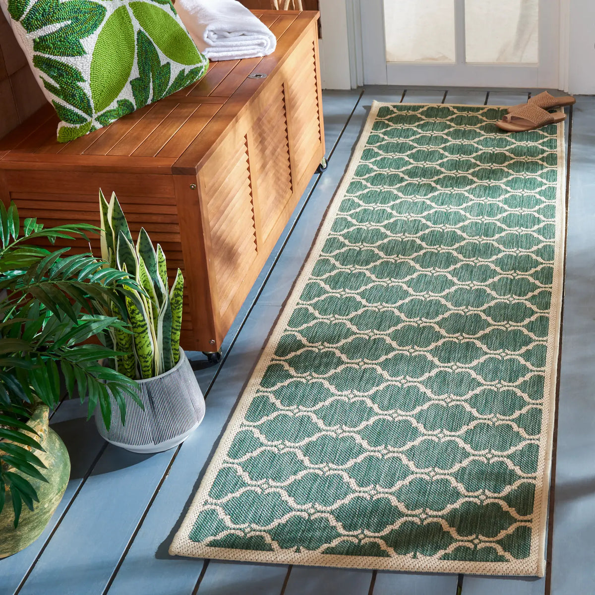 Safavieh Courtyard 2'-3" x 10'-0" Rug in Dark Green / Beige