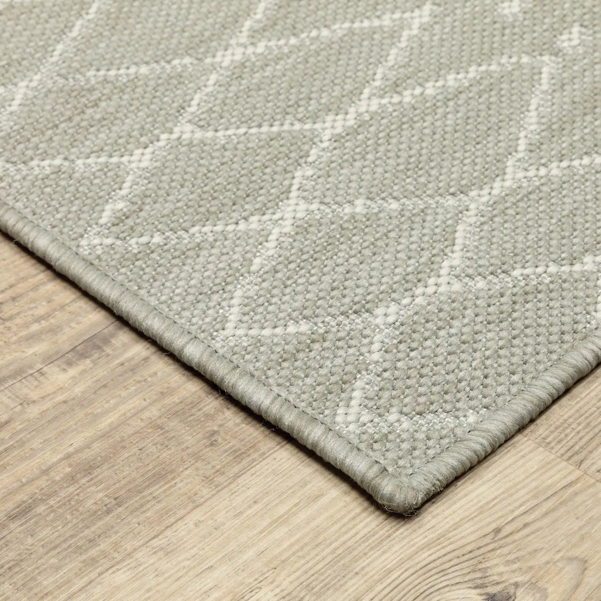 Oriental Weavers Sphinx Portofino 670H4 Grey/ Ivory Rugs - corner detail