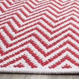 Safavieh Montauk 8'-0" x 10'-0" Rug in Red / Ivory