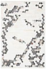 Safavieh Manhattan 4'-0" x 6'-0" Rug in Ivory