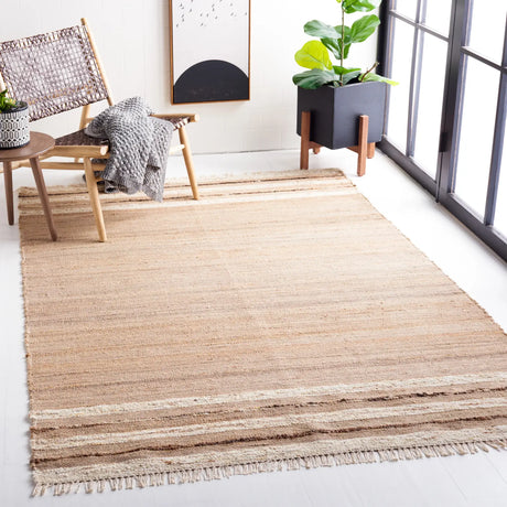 Safavieh Natura 4'-0" x 6'-0" Rug in Natural / Brown