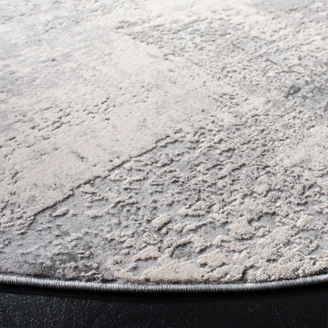 Safavieh Invista 6'-7" x 6'-7" Rug in Grey / Ivory