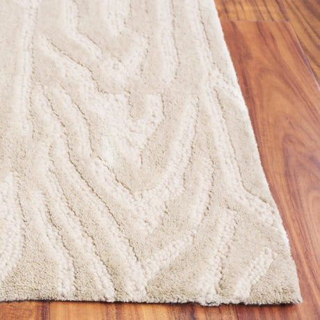 Safavieh Ebony 4'-0" x 6'-0" Rug in Ivory