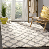 Safavieh Sgd-Dallas Shag 4'-0" x 6'-0" Rug in Ivory / Grey