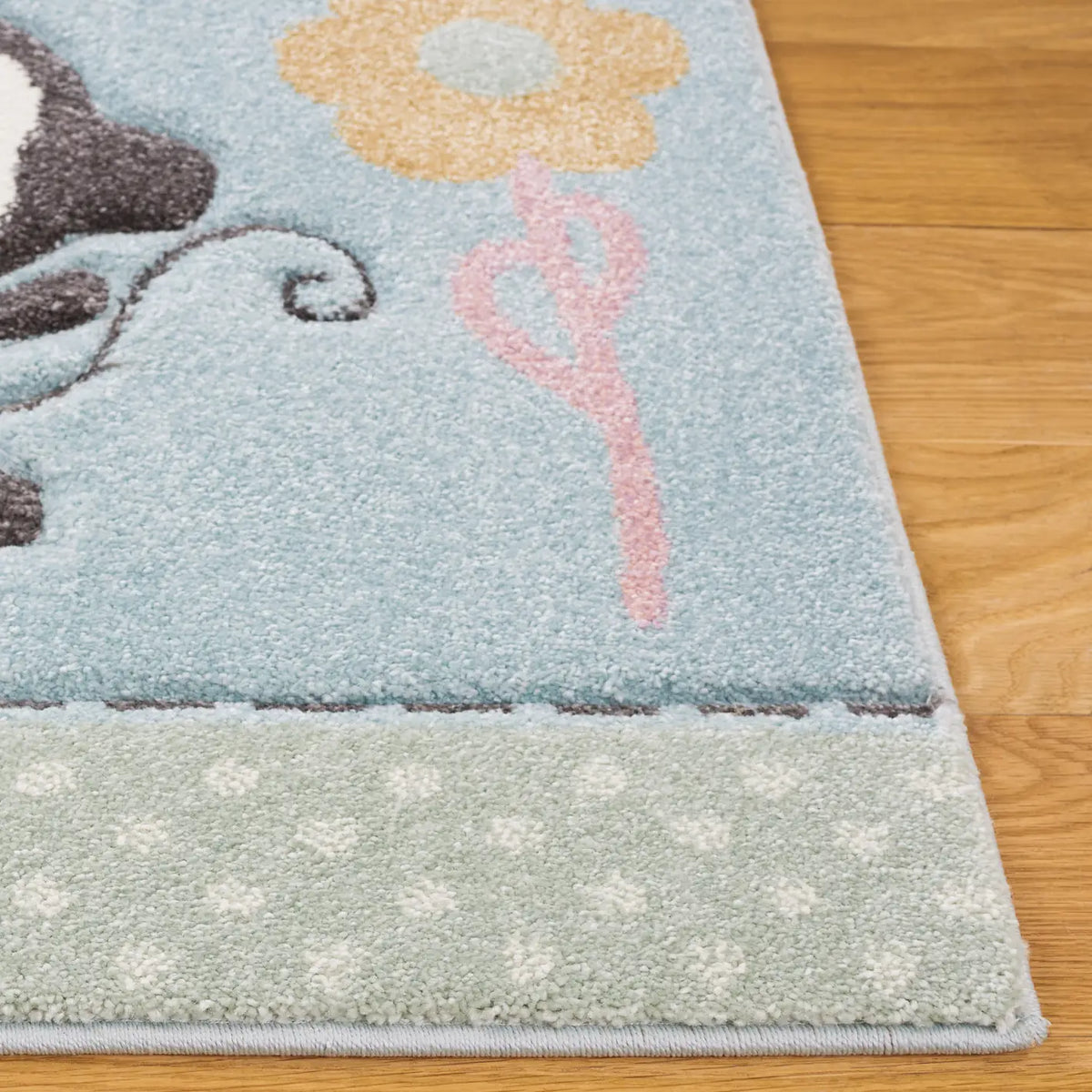 Safavieh Carousel Kids 100 4'-0" x 6'-0" Rug in Blue