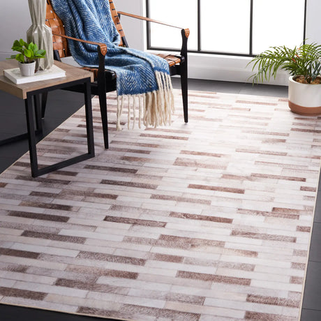 Safavieh Faux Hide 4'-0" x 6'-0" Rug in Beige / Brown