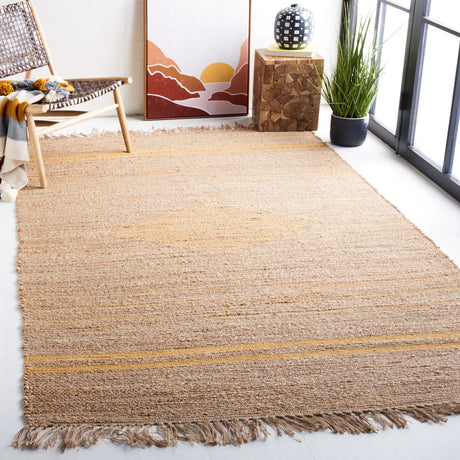 Safavieh Natural Fiber 4'-0" x 6'-0" Rug in Gold / Natural