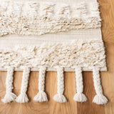 Safavieh Kenya 4'-0" x 6'-0" Rug in Ivory / Beige