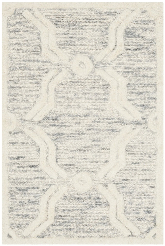 Safavieh Cambridge 2'-0" x 3'-0" Rug in Light Grey / Ivory