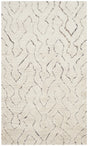 Safavieh Casablanca 3'-0" x 5'-0" Rug in Ivory / Multi
