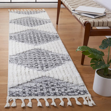 Safavieh Moroccan Tassel Shag 2'-3" x 8'-0" Rug in Grey / Ivory
