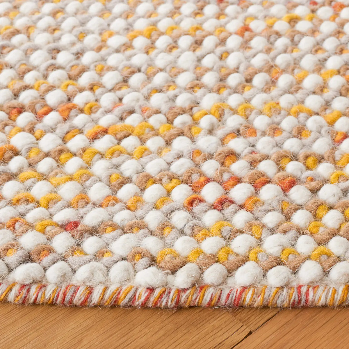Safavieh Vermont 6'-0" x 6'-0" Rug in Ivory / Gold