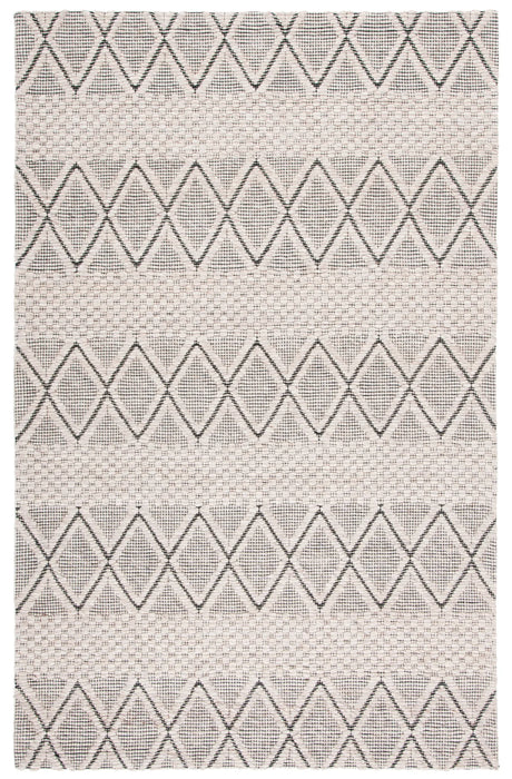 Safavieh Marbella 4'-0" x 6'-0" Rug in Silver / Black