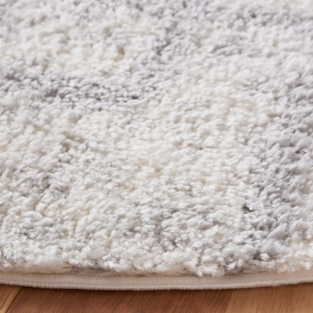Safavieh Berber Shag 7'-0" x 7'-0" Rug in Ivory / Grey