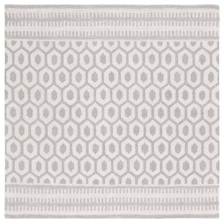 Safavieh Capri 6'-0" x 6'-0" Rug in Ivory / Grey