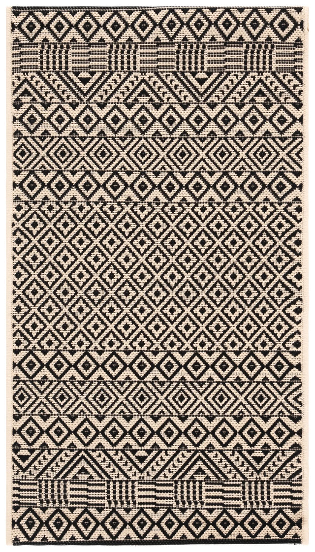 Safavieh Courtyard 2'-0" x 3'-7" Rug in Beige / Black