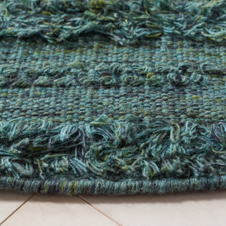 Safavieh Vermont 6'-0" x 6'-0" Rug in Dark Green / Black