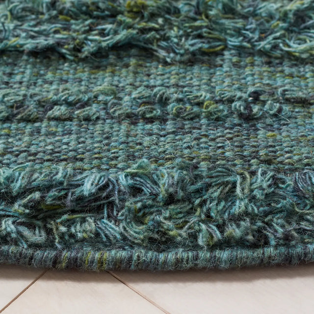 Safavieh Vermont 6'-0" x 6'-0" Rug in Dark Green / Black
