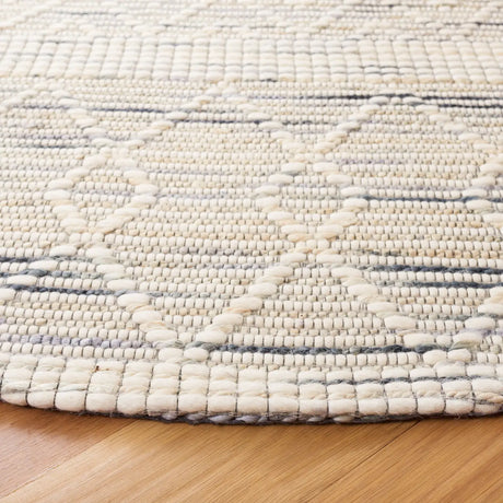 Safavieh Marbella 6'-0" x 6'-0" Rug in Ivory / Grey