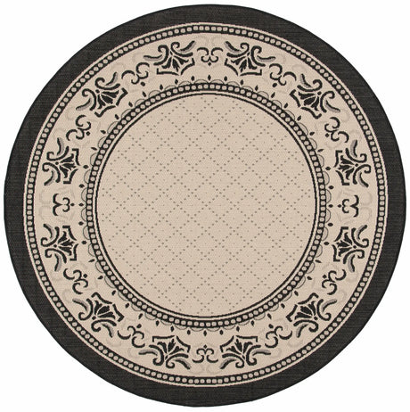 Safavieh Courtyard 6'-7" x 6'-7" Rug in Sand / Black