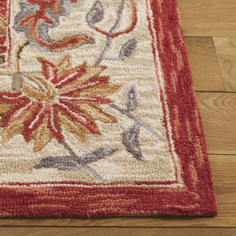 Safavieh Chelsea 5'-3" x 8'-3" Rug in Red