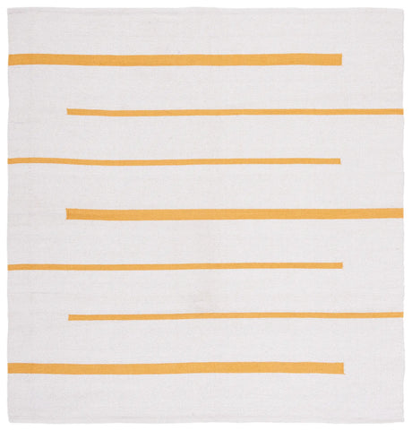 Safavieh Montauk 6'-0" x 6'-0" Rug in Ivory / Gold