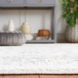 Safavieh Layla 4'-5" x 6'-5" Rug in Ivory / Grey