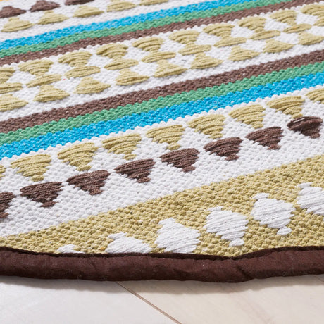 Safavieh Montauk 6'-0" x 6'-0" Rug in Light Blue / Ivory