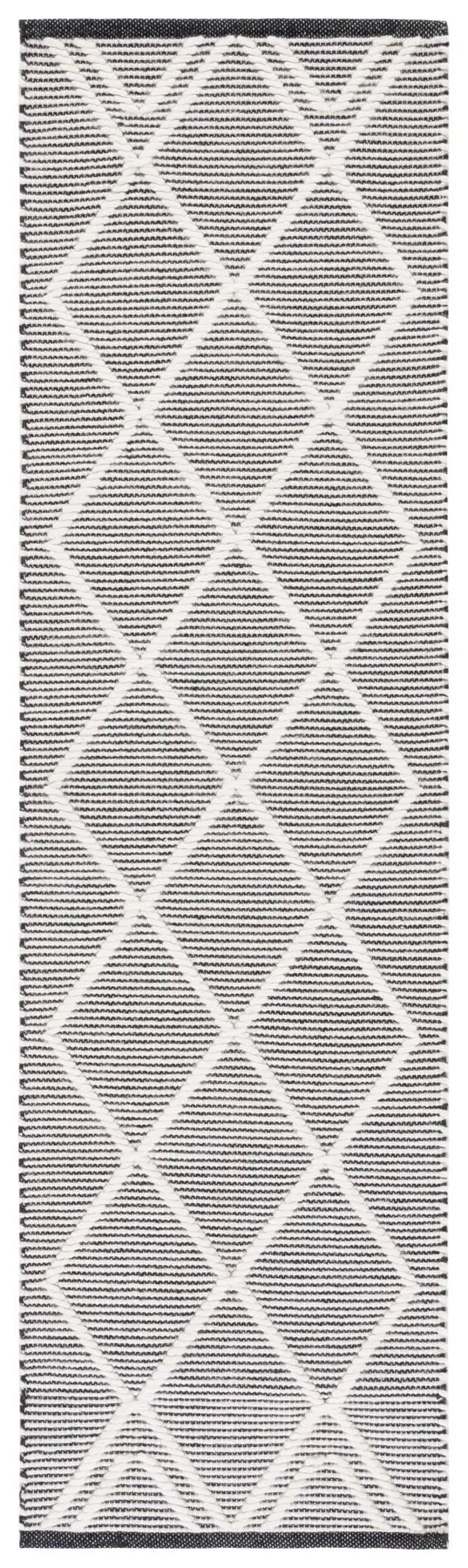 Safavieh Natura 2'-3" x 8'-0" Rug in Black / Ivory