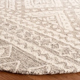 Safavieh Micro-Loop 5'-0" x 5'-0" Rug in Dark Grey / Ivory
