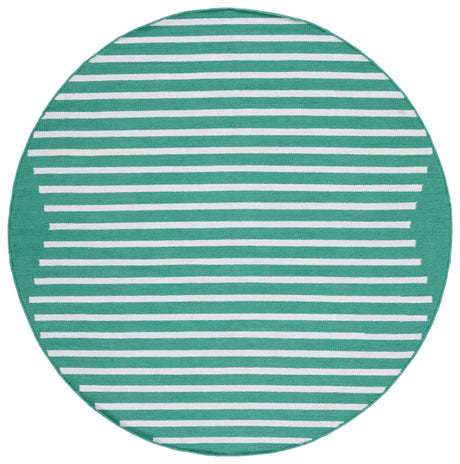 Safavieh Montauk 6'-0" x 6'-0" Rug in Dark Green / Ivory