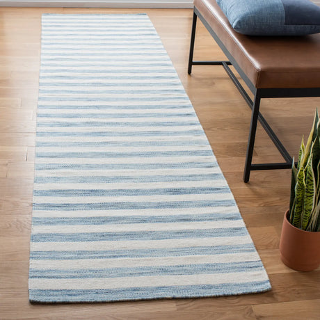 Safavieh Dhurries 2'-6" x 10'-0" Rug in Blue / Ivory