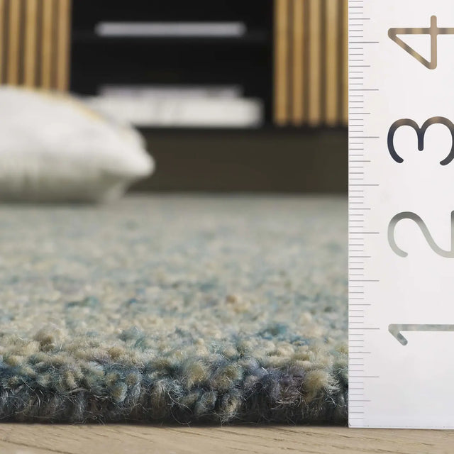 Safavieh Gabbeh 4'-0" x 6'-0" Rug in Light Blue / Beige