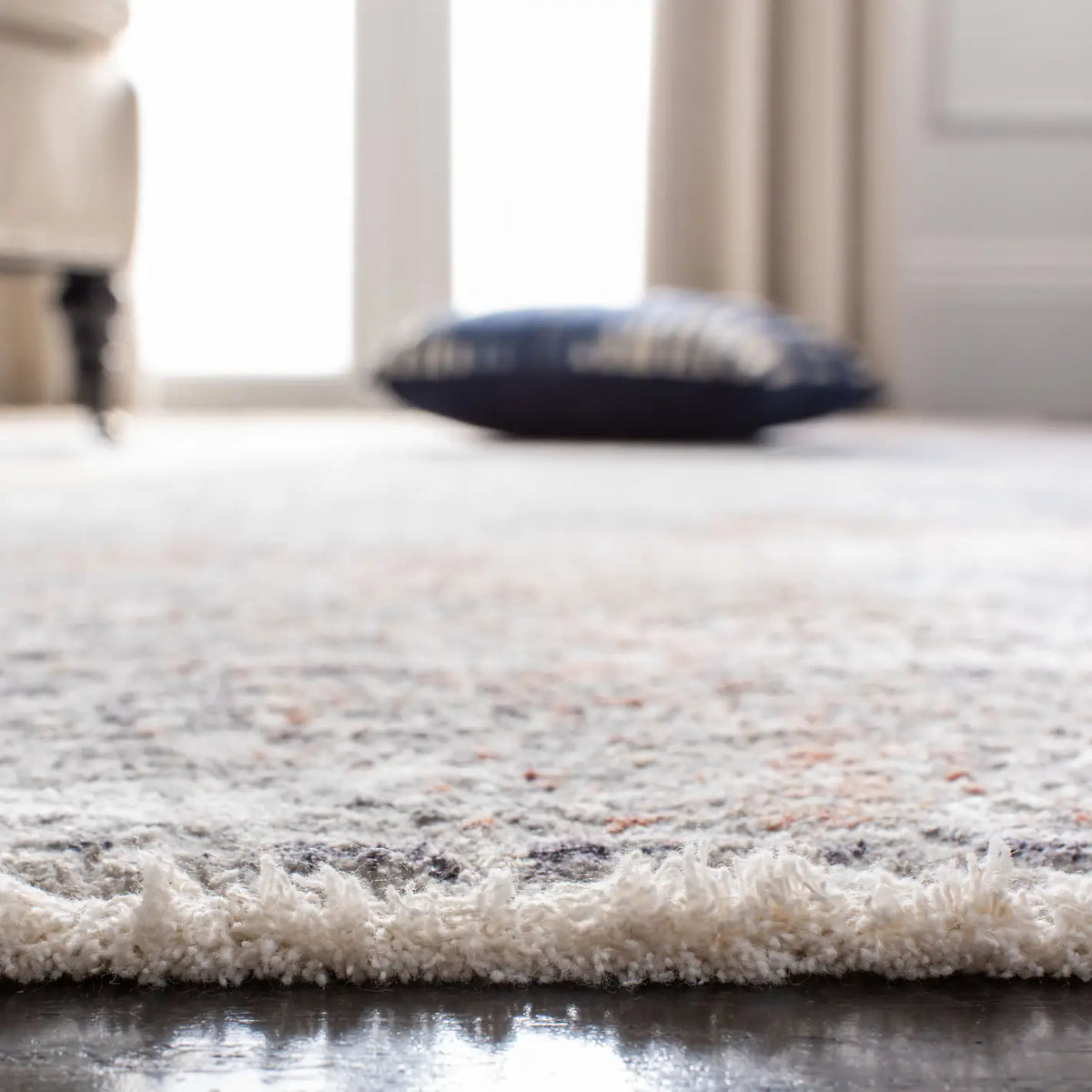 Safavieh Dream 4'-0" x 6'-0" Rug in Grey / Blue