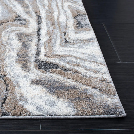 Safavieh Cyrus Shag 4'-5" x 6'-5" Rug in Beige / Grey