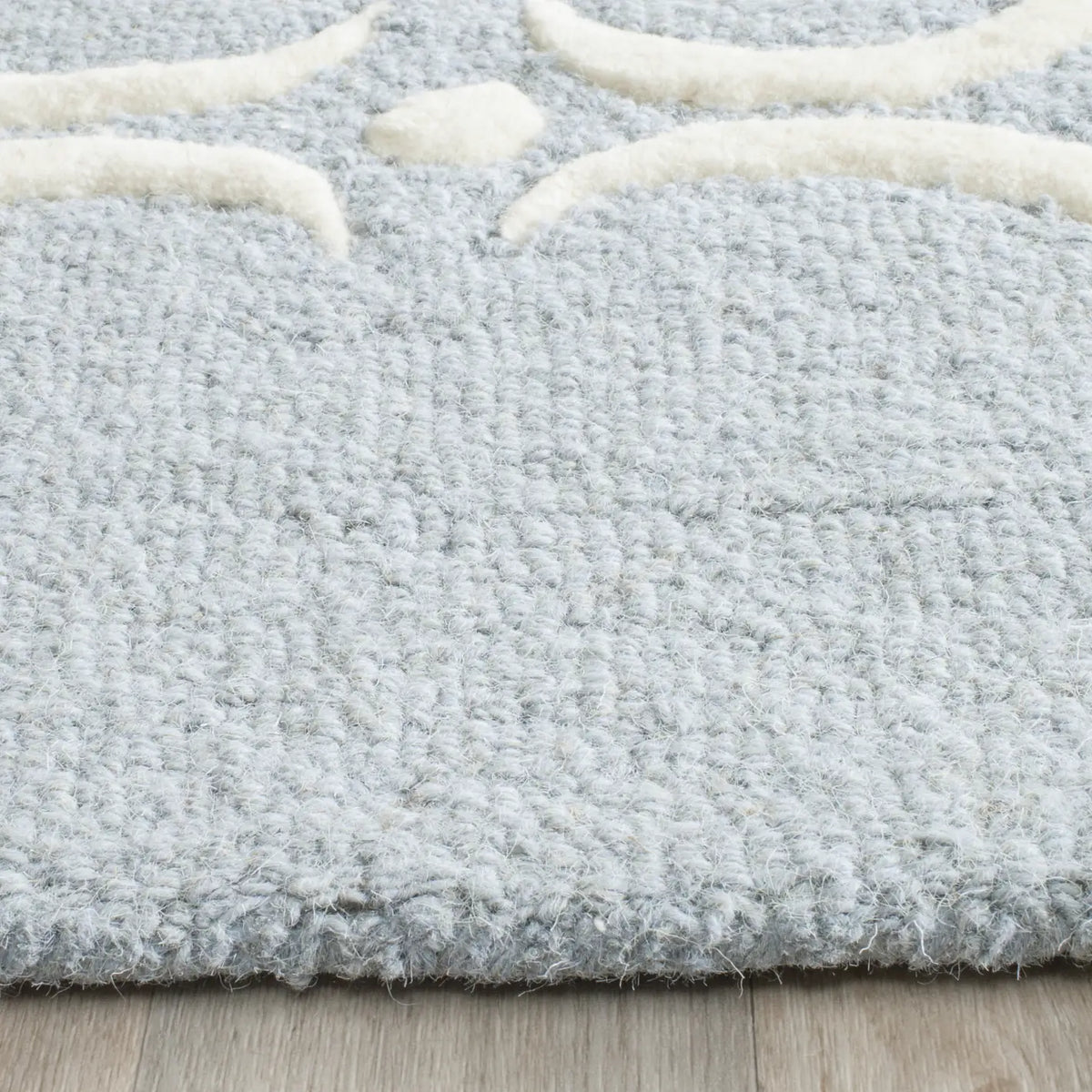 Safavieh Cambridge 2'-6" x 10'-0" Rug in Blue / Ivory