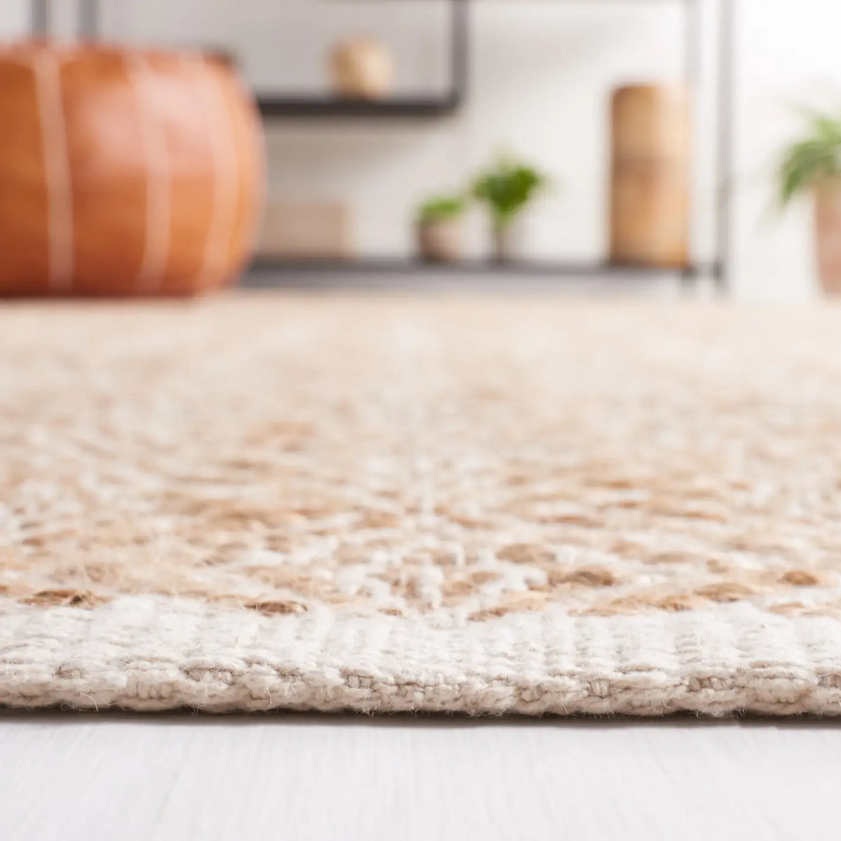 Safavieh Natural Fiber 4'-0" x 6'-0" Rug in Natural / Beige