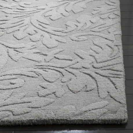 Safavieh Impressions 5'-0" x 8'-0" Rug in Grey