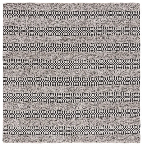 Safavieh Natura 6'-0" x 6'-0" Rug in Black / Ivory