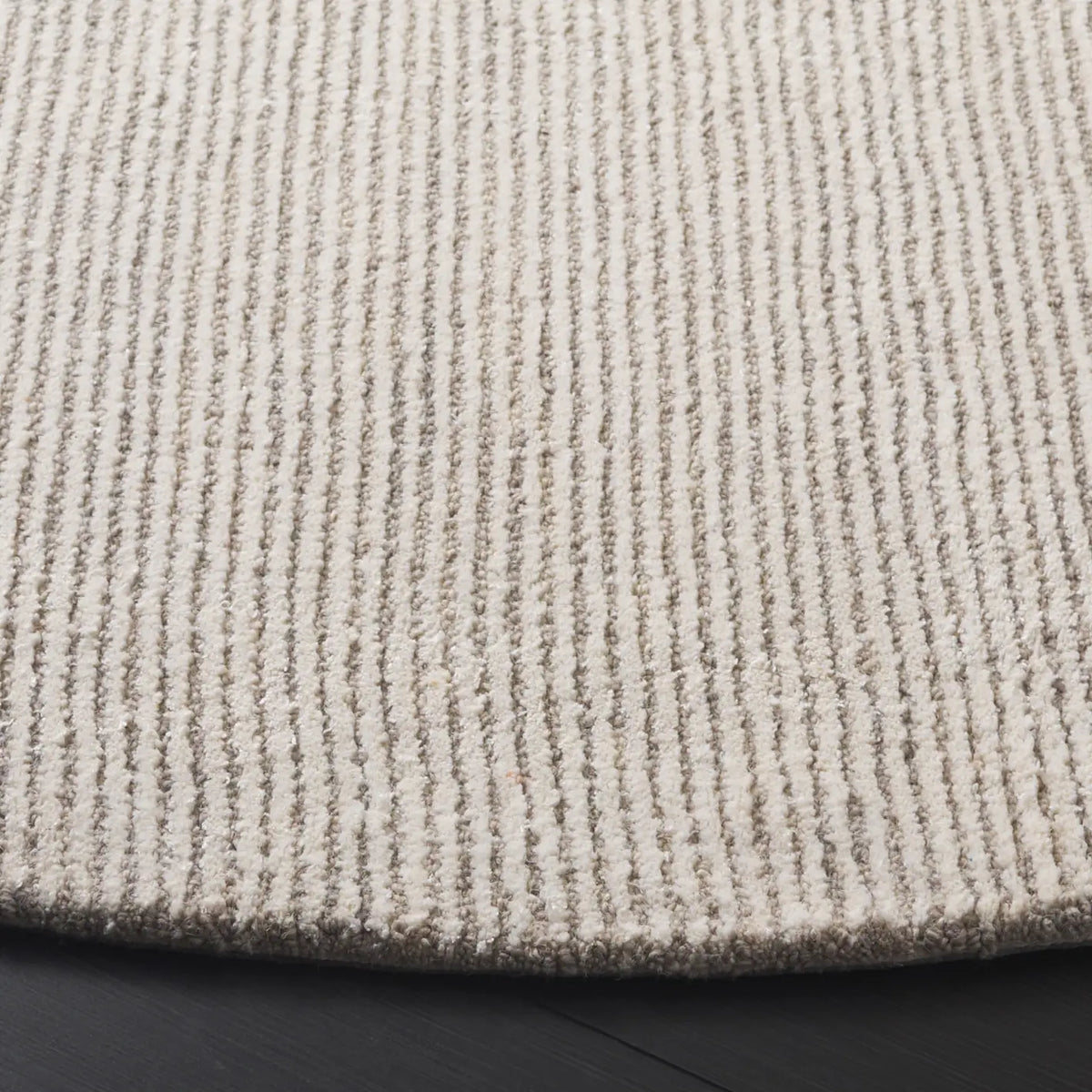 Safavieh Mirage 6'-0" x 6'-0" Rug in Ivory / Grey