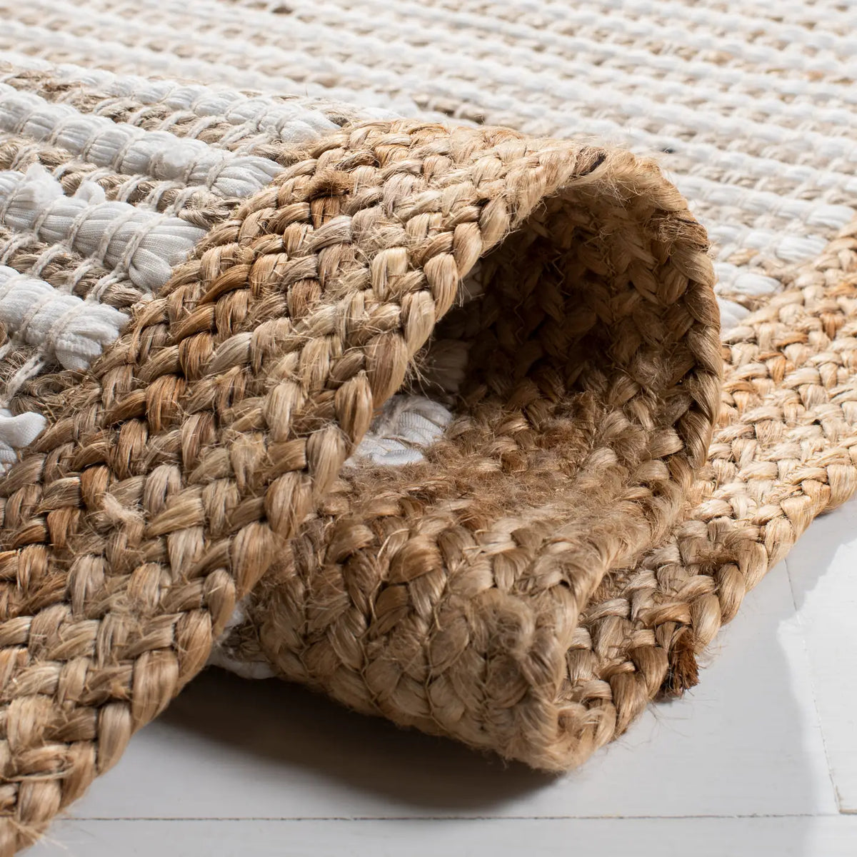 Safavieh Natura 4'-0" x 6'-0" Rug in Natural / Ivory