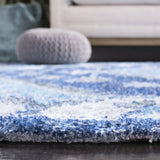 Safavieh Saffron 4'-0" x 6'-0" Rug in Blue / Ivory