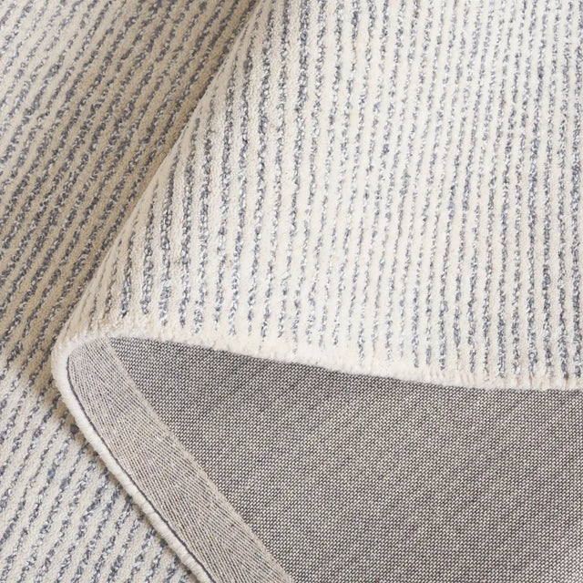 Safavieh Abstract 4'-0" x 6'-0" Rug in Ivory / Silver