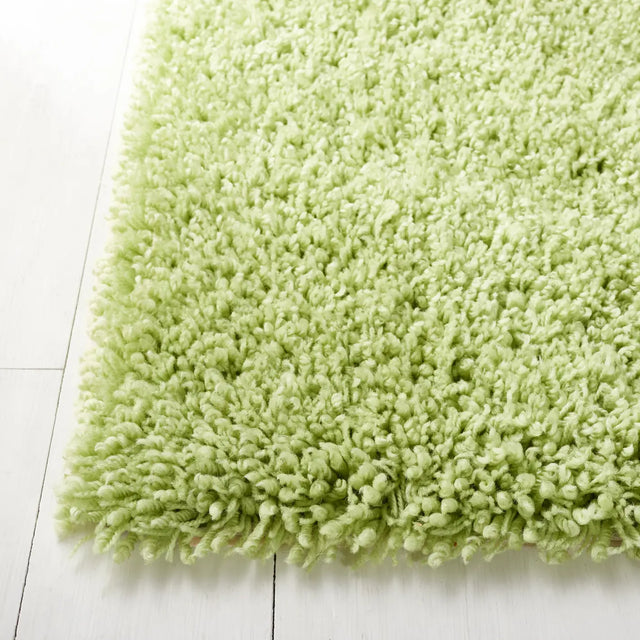 Safavieh Shag 4'-0" x 6'-0" Rug in Lime / Green