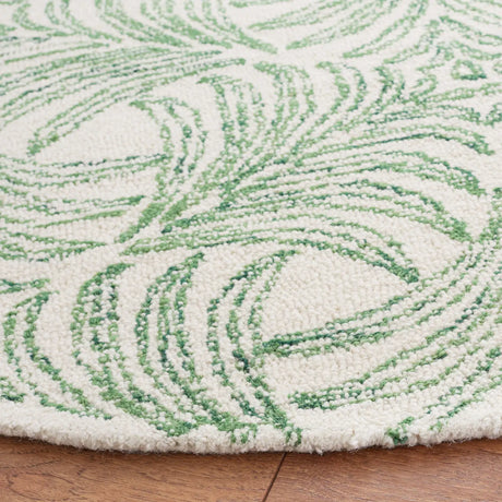 Safavieh Martha Stewart 300 6'-0" x 6'-0" Rug in Ivory / Green