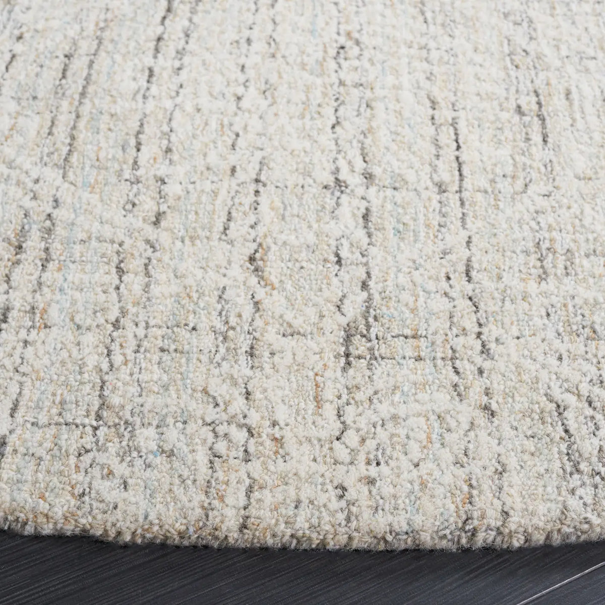 Safavieh Ebony 6'-0" x 6'-0" Rug in Grey / Ivory